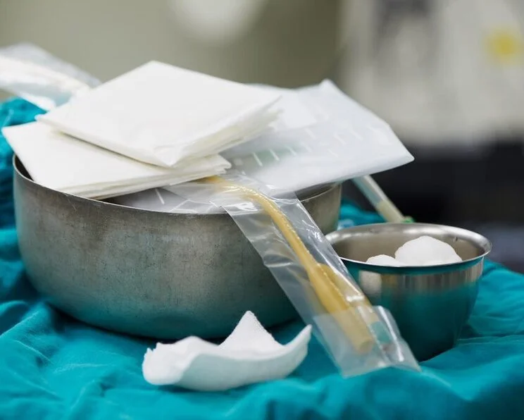 Katheder, Drainagen und Kompressen Drainagen (Medizin): Definition, Arten, Wundversorgung