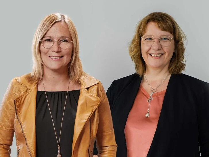 Mediathek Moderatorinnen Gabriele Webelsiep und Susanne Tauscher Thon Moderatorinnen Susanne Tauscher-Thon und Gabriele Webelsiep